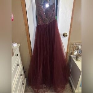 Elegant Burgundy Strapless Gown